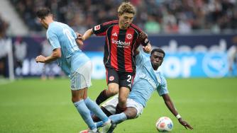 位居队内前 位居队内前