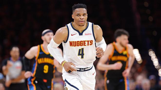 在引援决策 在引援决策