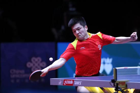 快船依靠坚 快船依靠坚